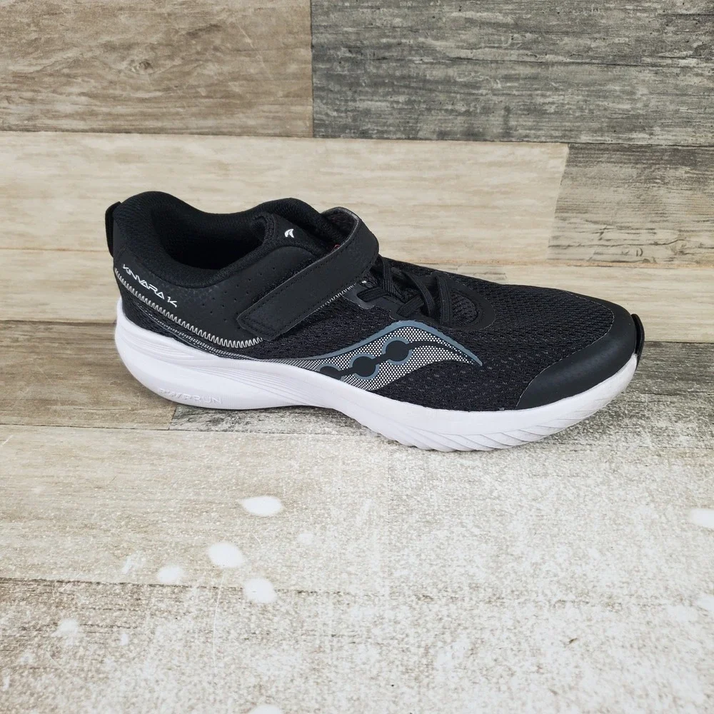 Saucony Kinvara 14 A/C Kids Shoes Sz 5 M Running Black Mesh Hook & Loop Sneakers